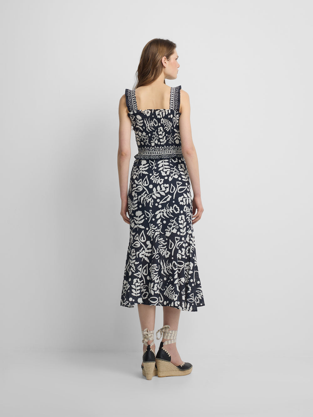 Flowy skirt with navy print ruffles