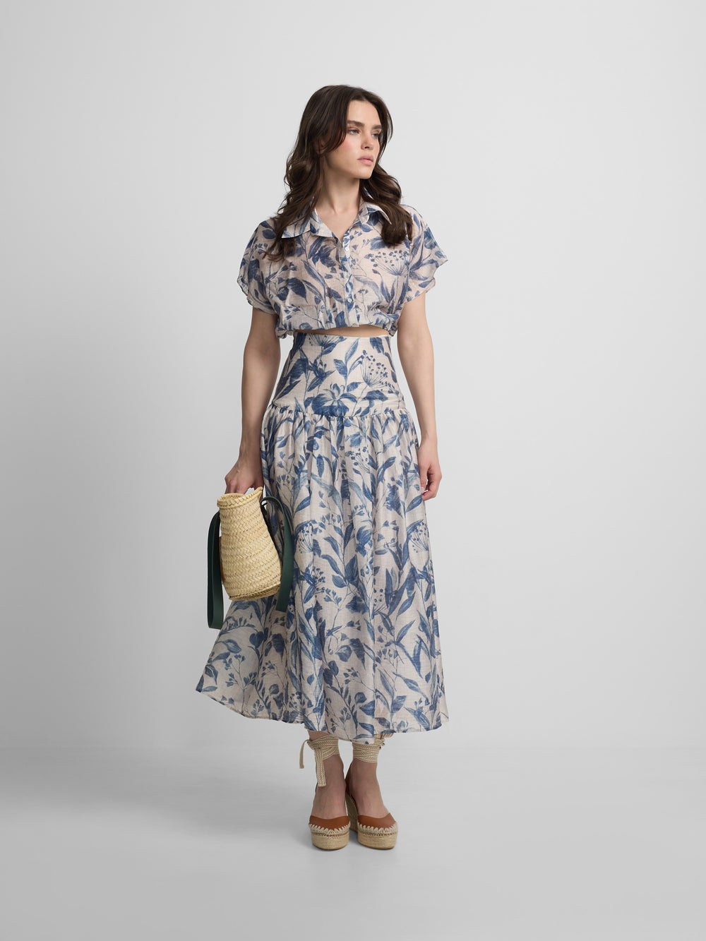 Blue floral print skirt