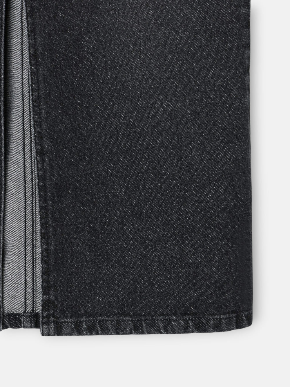 Straight midi skirt with buckle in grey denim