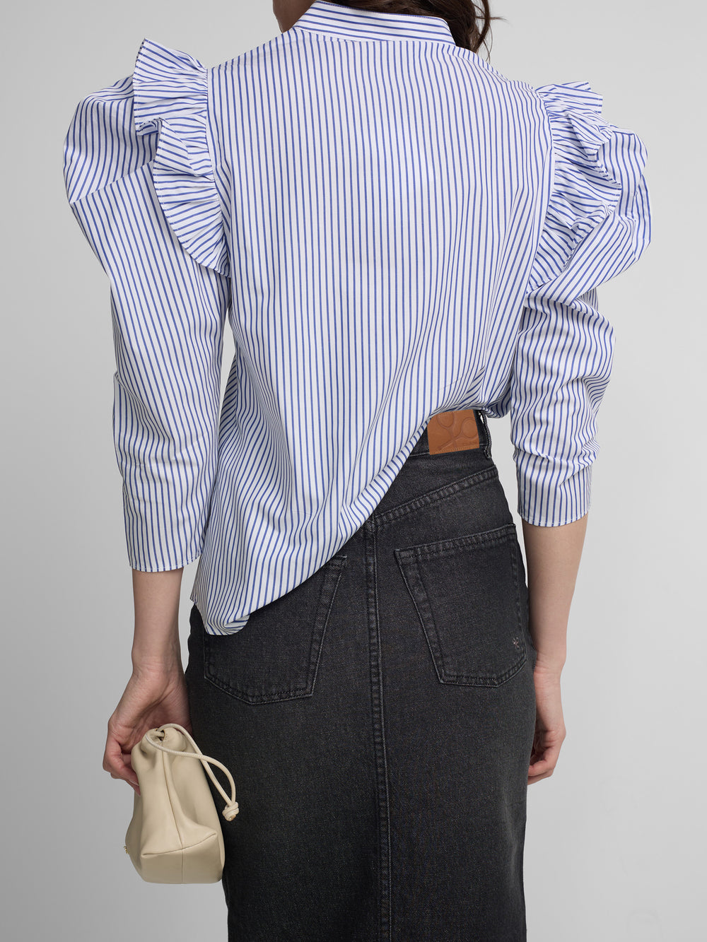 Straight midi skirt with buckle in grey denim