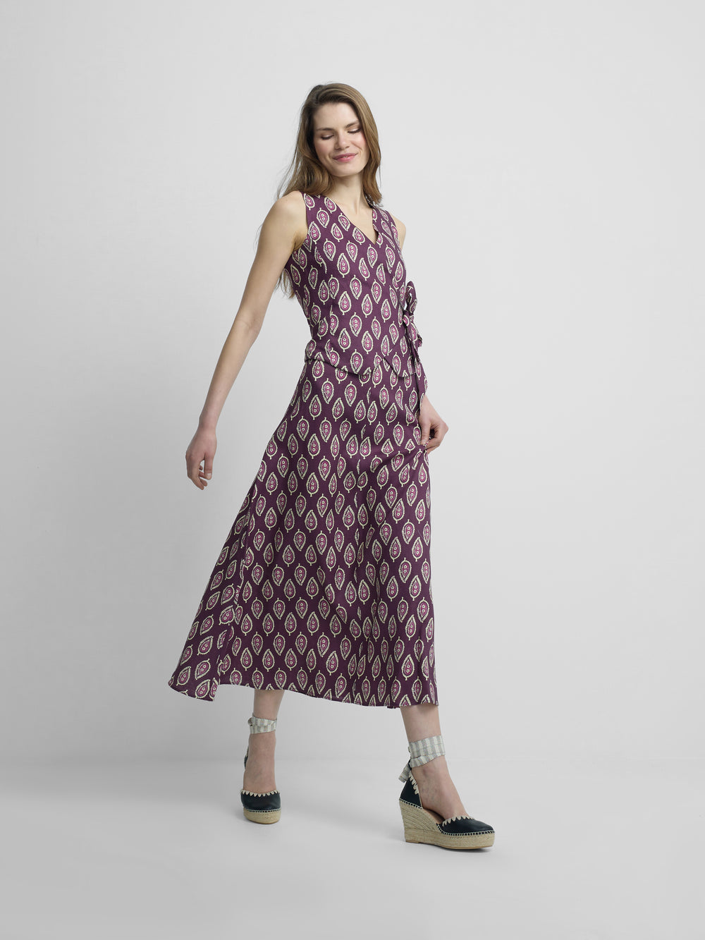 Long burgundy print skirt