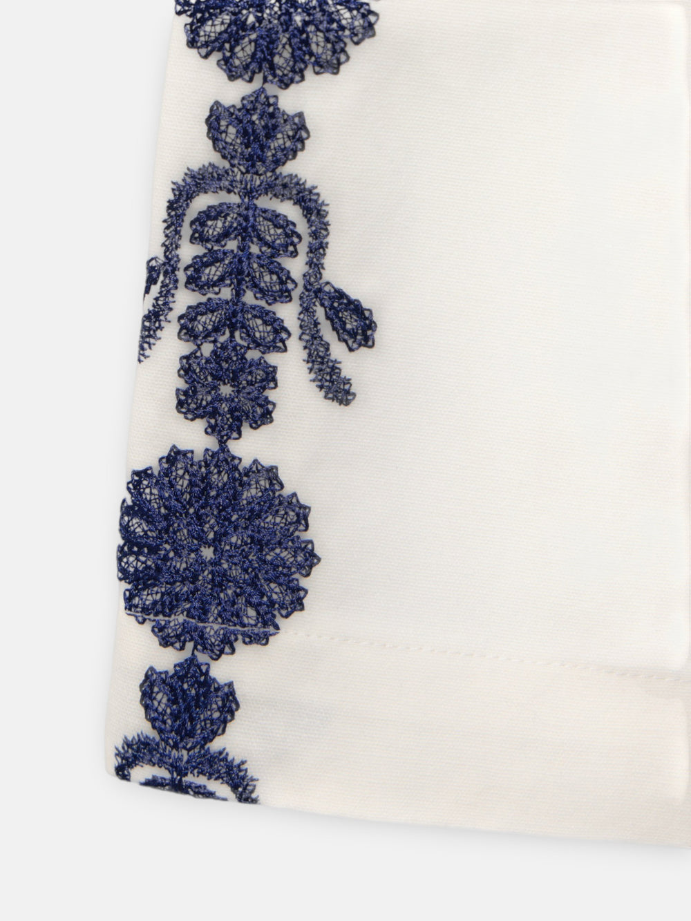 Pantalon droit détails brodés blanc