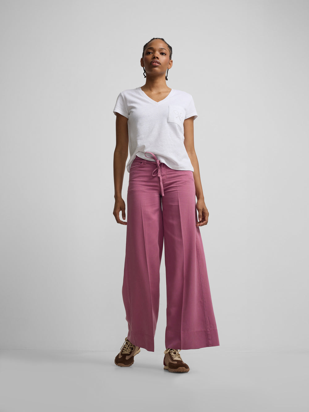 Raspberry drawstring denim trousers
