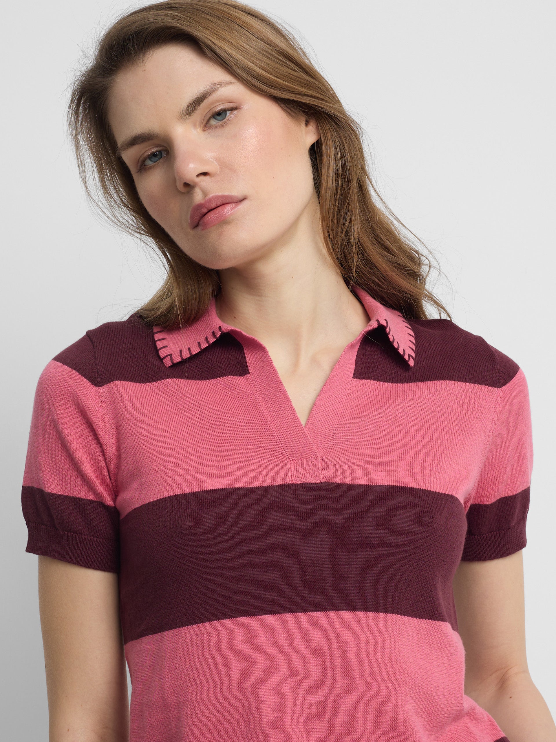 Short-sleeved knit polo with pink stripes