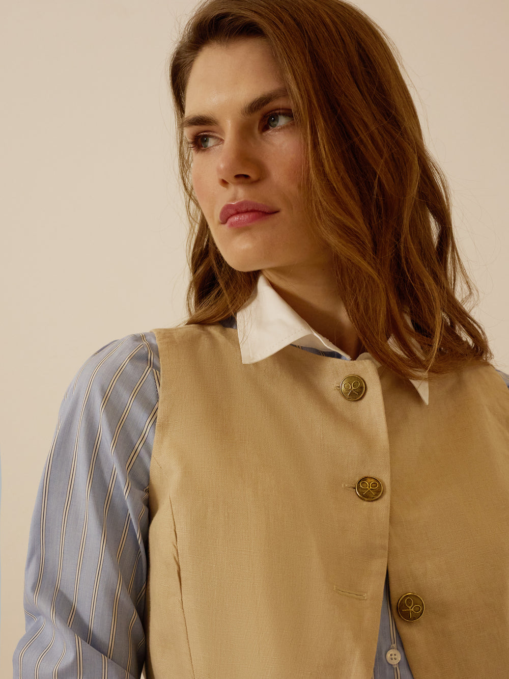 Beige linen buttoned vest