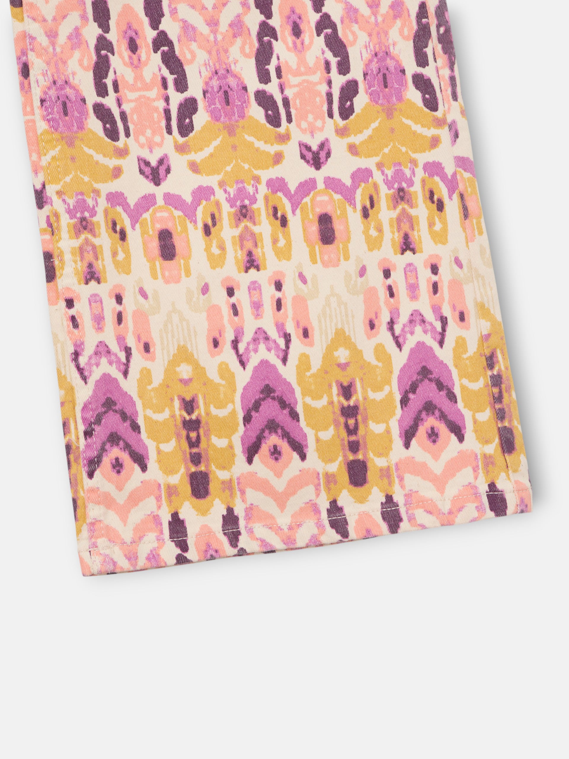 Calças de ganga estampadas ikat rosas