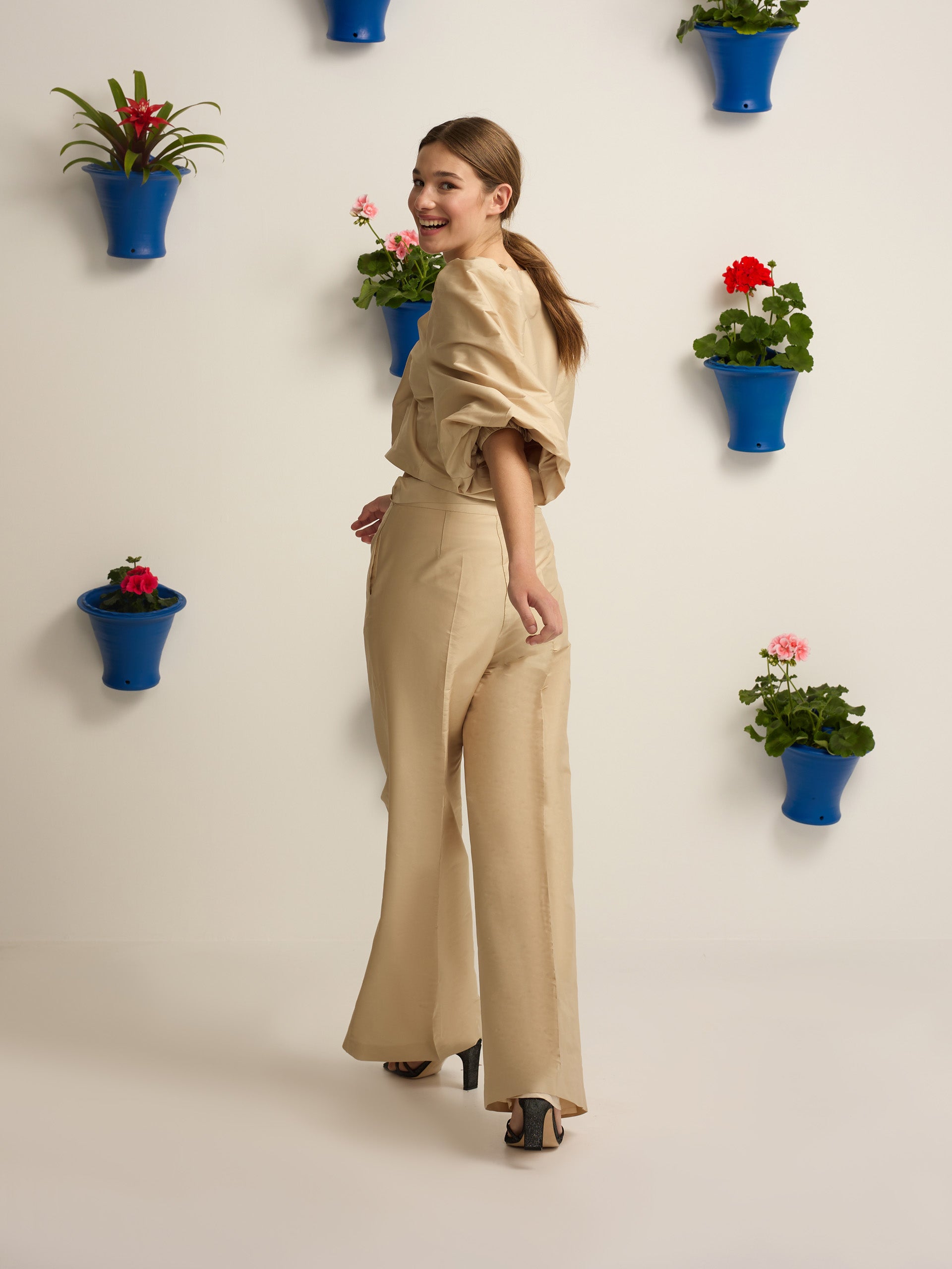 Pantalon collection événement taffetas beige