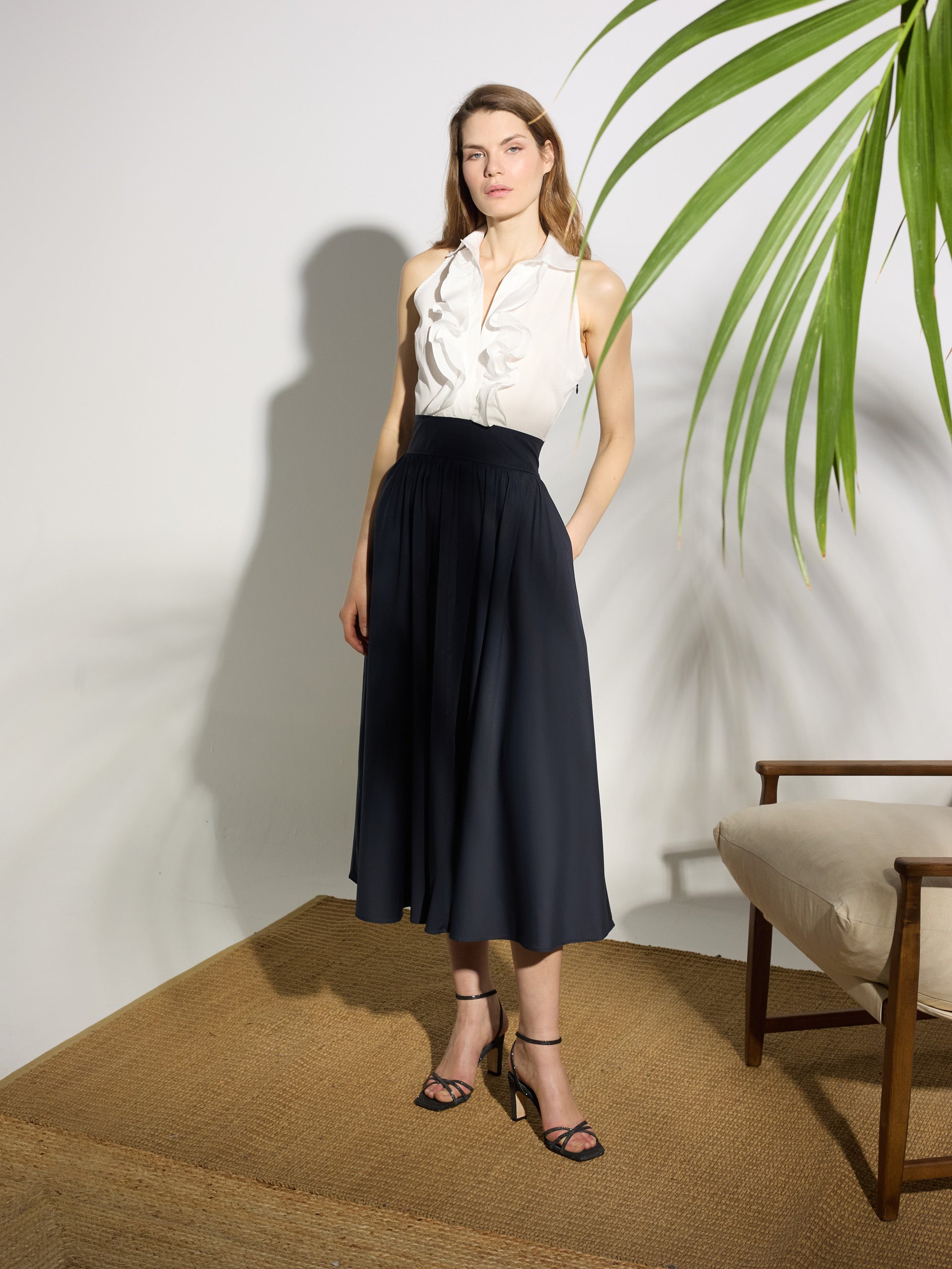 Vestido camisero único azul-marinho e branco