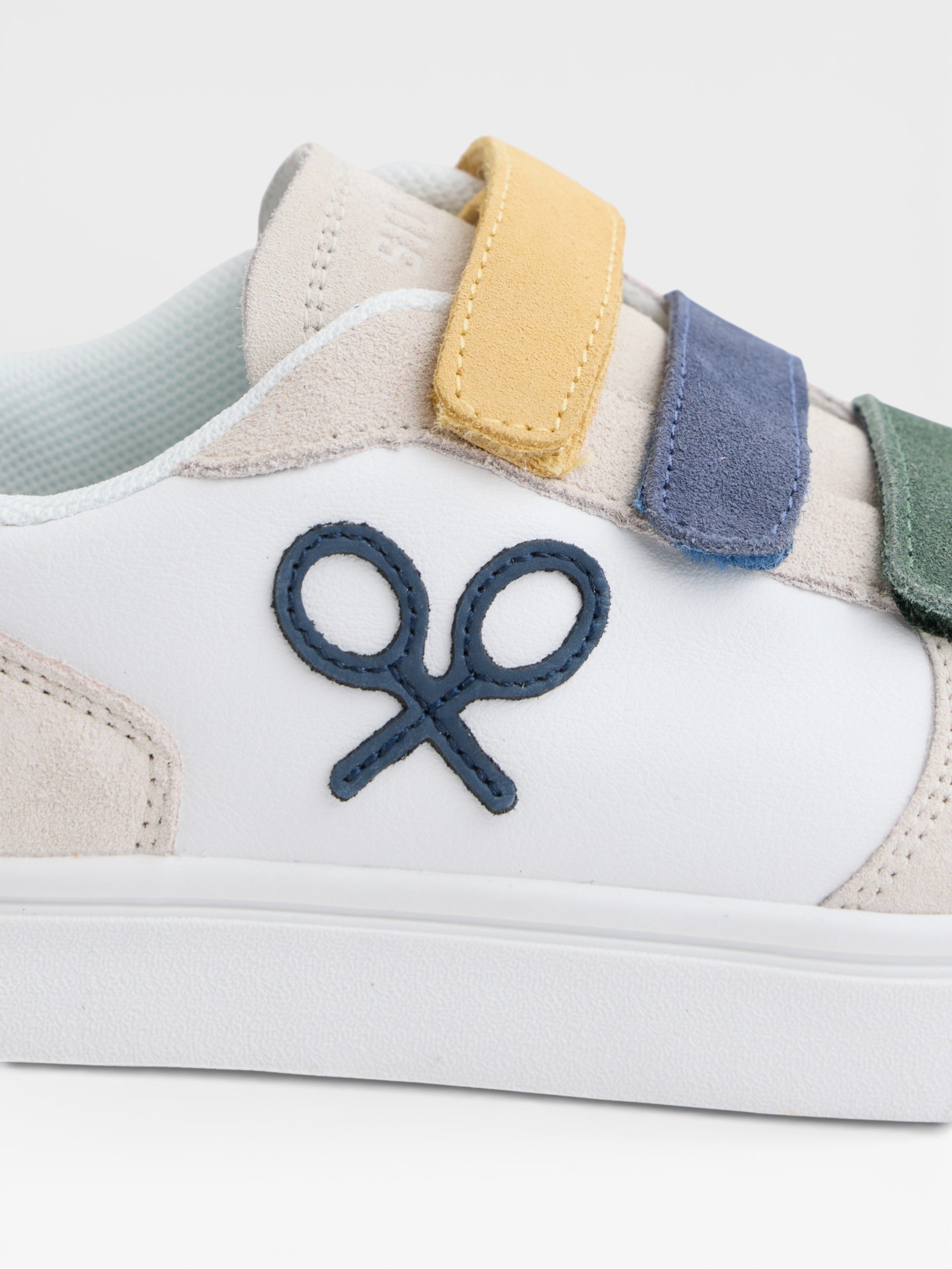 Zapatilla kids velcro multicolor crema