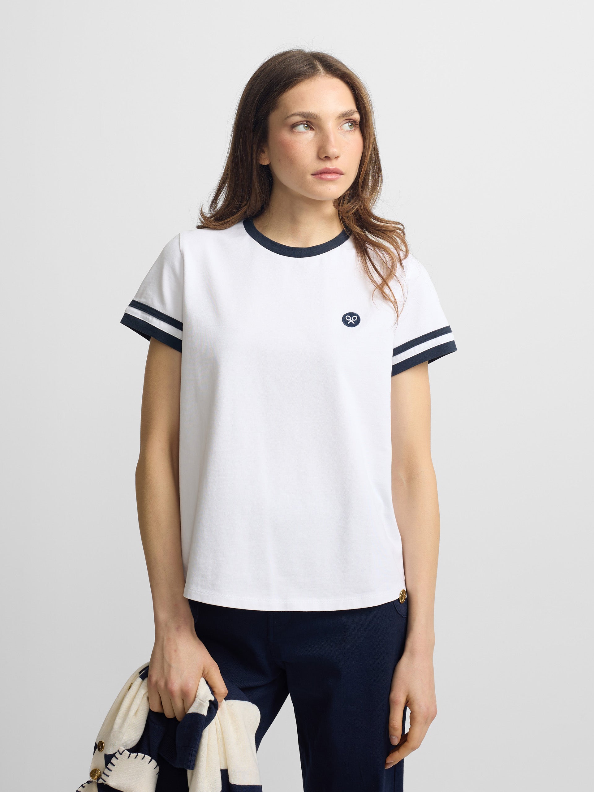 Camiseta woman parche escudo silbon blanca