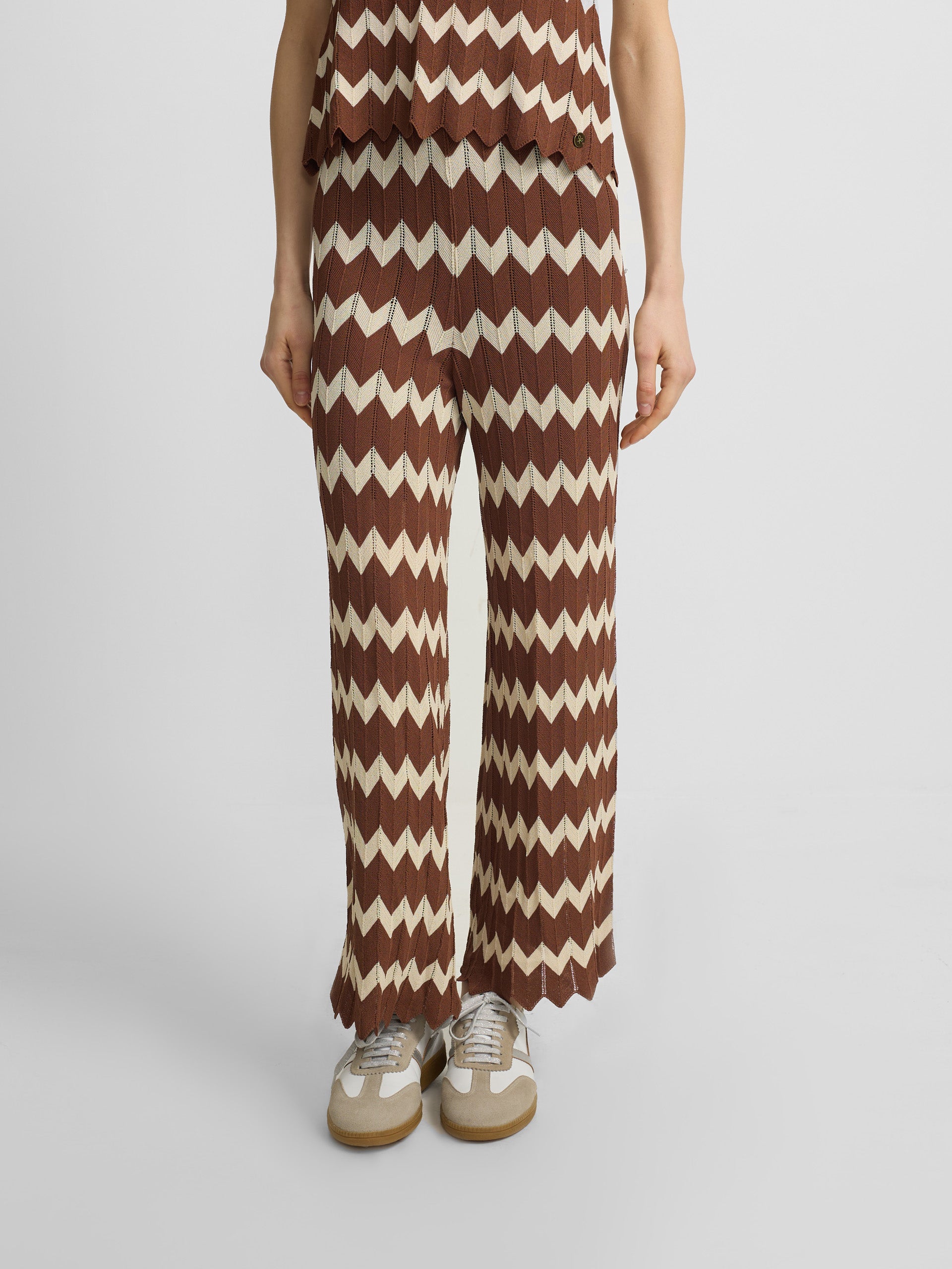 Pantalon en maille à chevrons marron